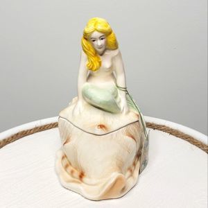 Vintage Royal Orleans Sierrena Mermaid on Conch Shell Jewelry Trinket Box Decor